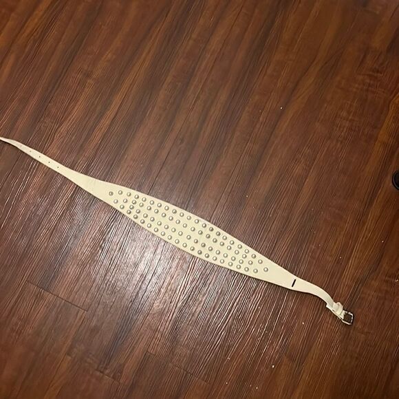 Creme Studded Belt - Leather Belt - 8 Holes - 41 Inches Long from End to End - - Picture 1 of 5